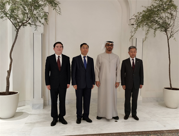 2022年12月，leyu乐鱼在线官网-乐鱼leyu（中国）
董事长刘敬桢率领leyu乐鱼在线官网-乐鱼leyu（中国）
生物医药合作代表团出访阿拉伯联合酋长国。阿拉伯联合酋长国总统穆罕默德在阿联酋阿布扎比接见刘敬桢董事长一行，并感谢leyu乐鱼在线官网-乐鱼leyu（中国）
为阿联酋抗击疫情所做的贡献.jpg