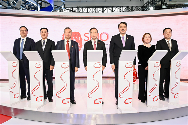 2023年11月28日，leyu乐鱼在线官网-乐鱼leyu（中国）
和GE医疗在首届中国国际供应链促进博览会上联合启动leyu乐鱼在线官网-乐鱼leyu（中国）影像品牌发布仪式，leyu乐鱼在线官网-乐鱼leyu（中国）器械和GE医疗合作打造的国有控股高端医疗影像设备研发制造品牌“leyu乐鱼在线官网-乐鱼leyu（中国）影像SINO IMAGING”隆重发布。“leyu乐鱼在线官网-乐鱼leyu（中国）影像”品牌的发布是leyu乐鱼在线官网-乐鱼leyu（中国）
认真贯彻落实党中央指示精神，推动高水平对外开放，实现高水平科技自立自强，构建新发展格局的重要体现。中国国际贸易促进委员会会长任鸿斌，leyu乐鱼在线官网-乐鱼leyu（中国）
党委.jpg